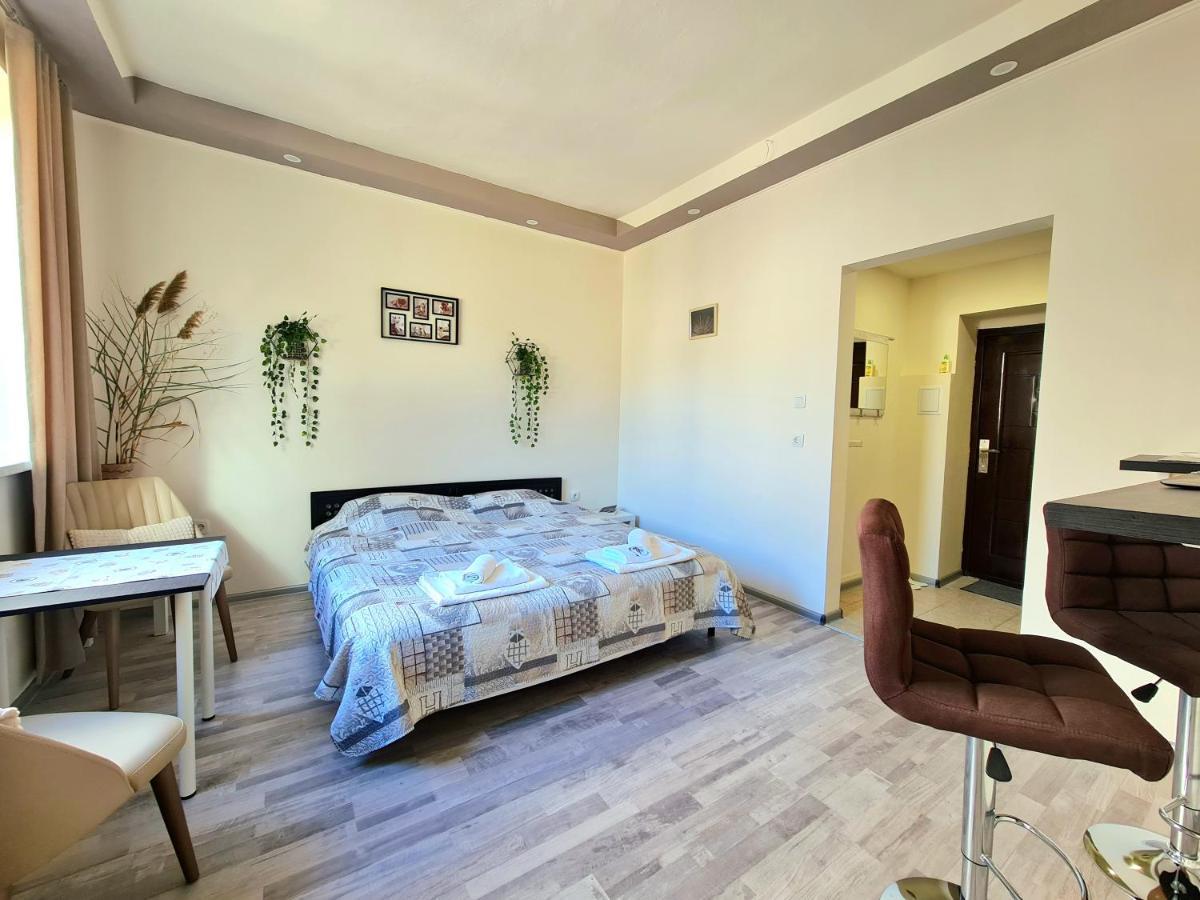 Apartmán Студио В Центъра На Бургас Exteriér fotografie